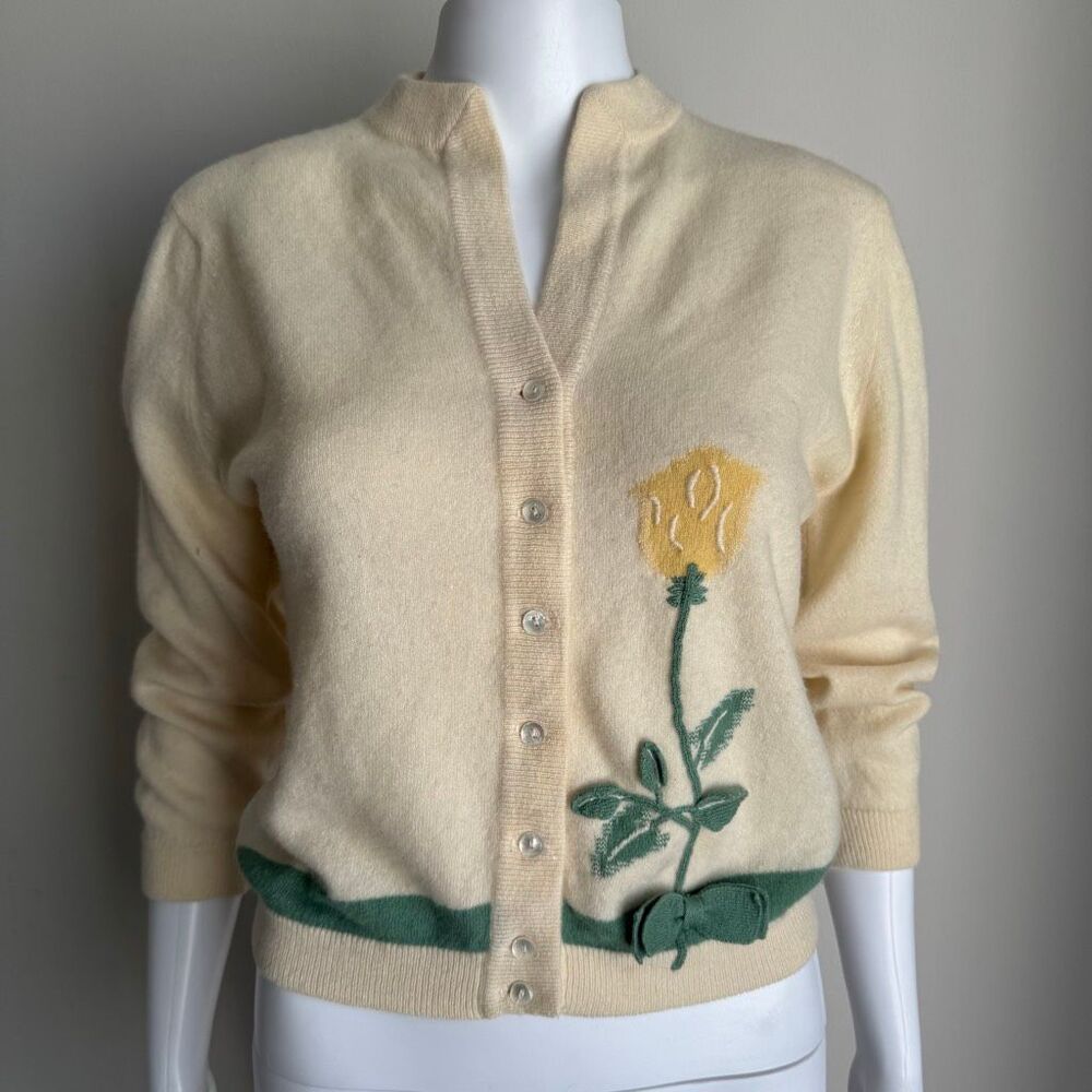 Vtg 1950’s Yellow Rose Embroidered Cashmere Cardigan Sweater Cottage Core Retro